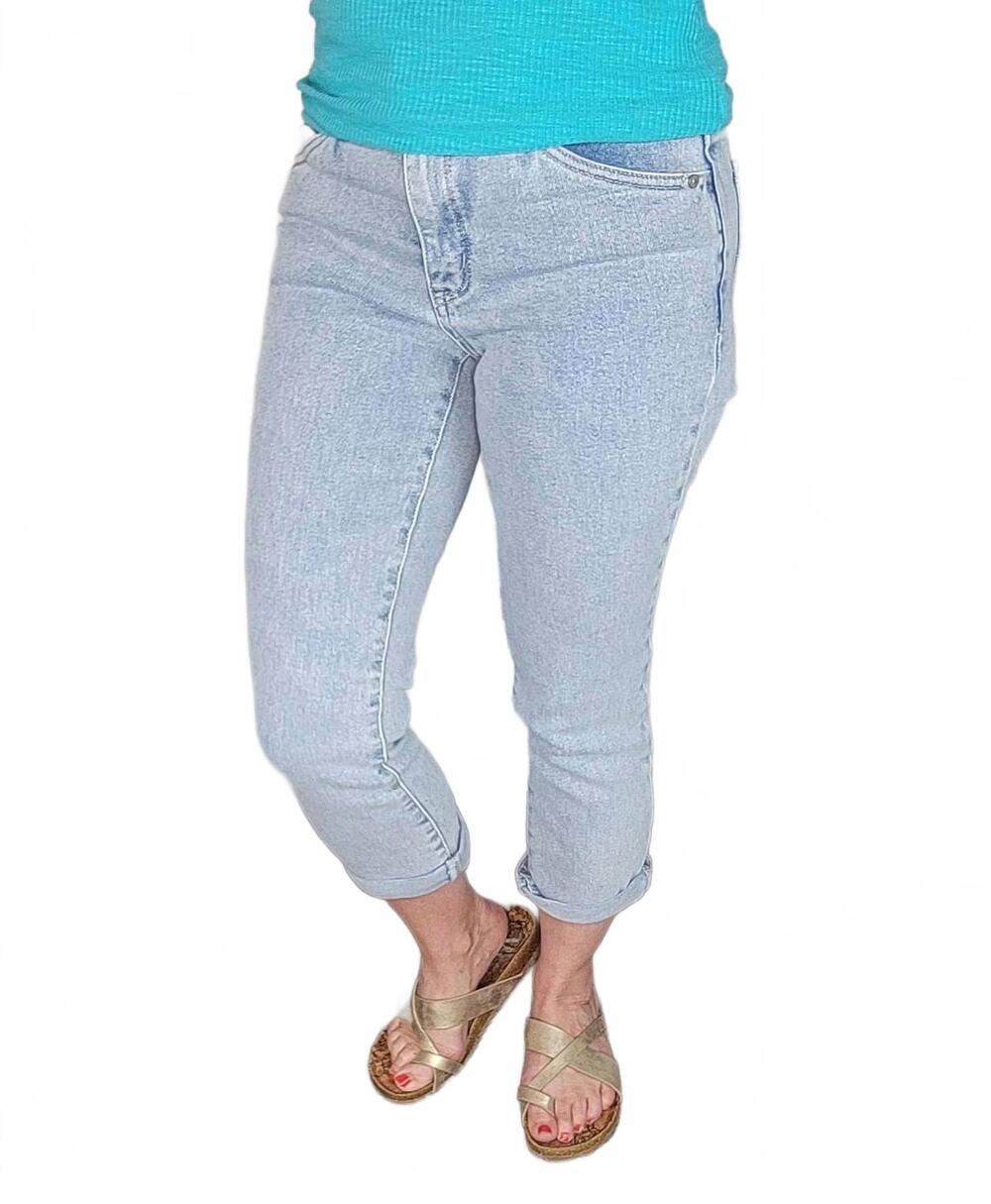 NEW DEMOCRACY ab solution capris pants in light wash
